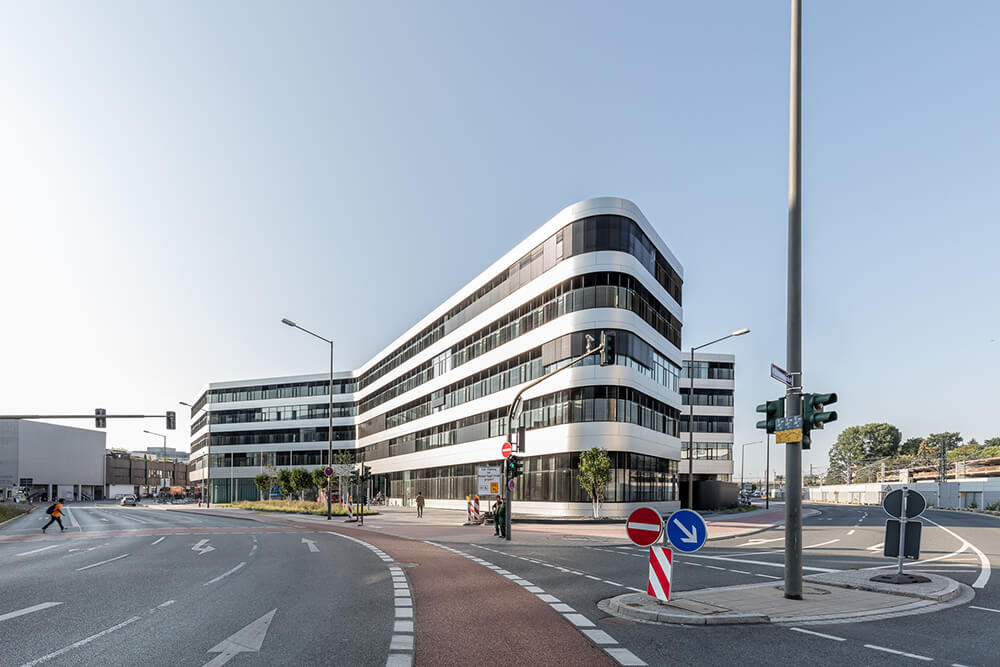 LR1 - Provincial Government Office, Erlangen, Germany, AllesWirdGut