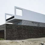 Beach House in Las Palmeras, Lima, Peru, Artadi Arquitectos